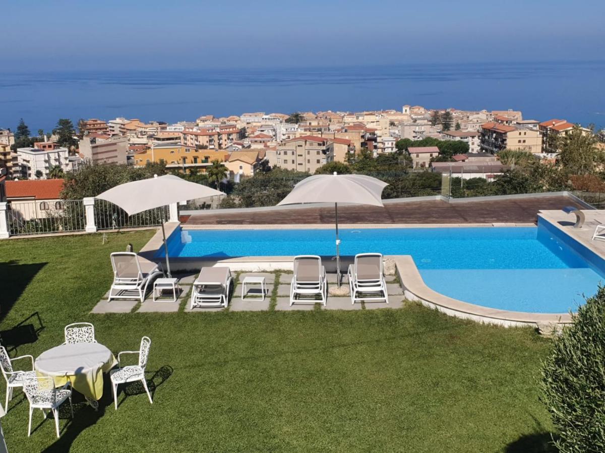 Villa Bella Vista Tropea Exterior photo